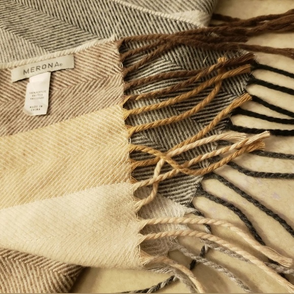 Beautiful Merona Scarf Camel Brown Black White EUC - Picture 7 of 7